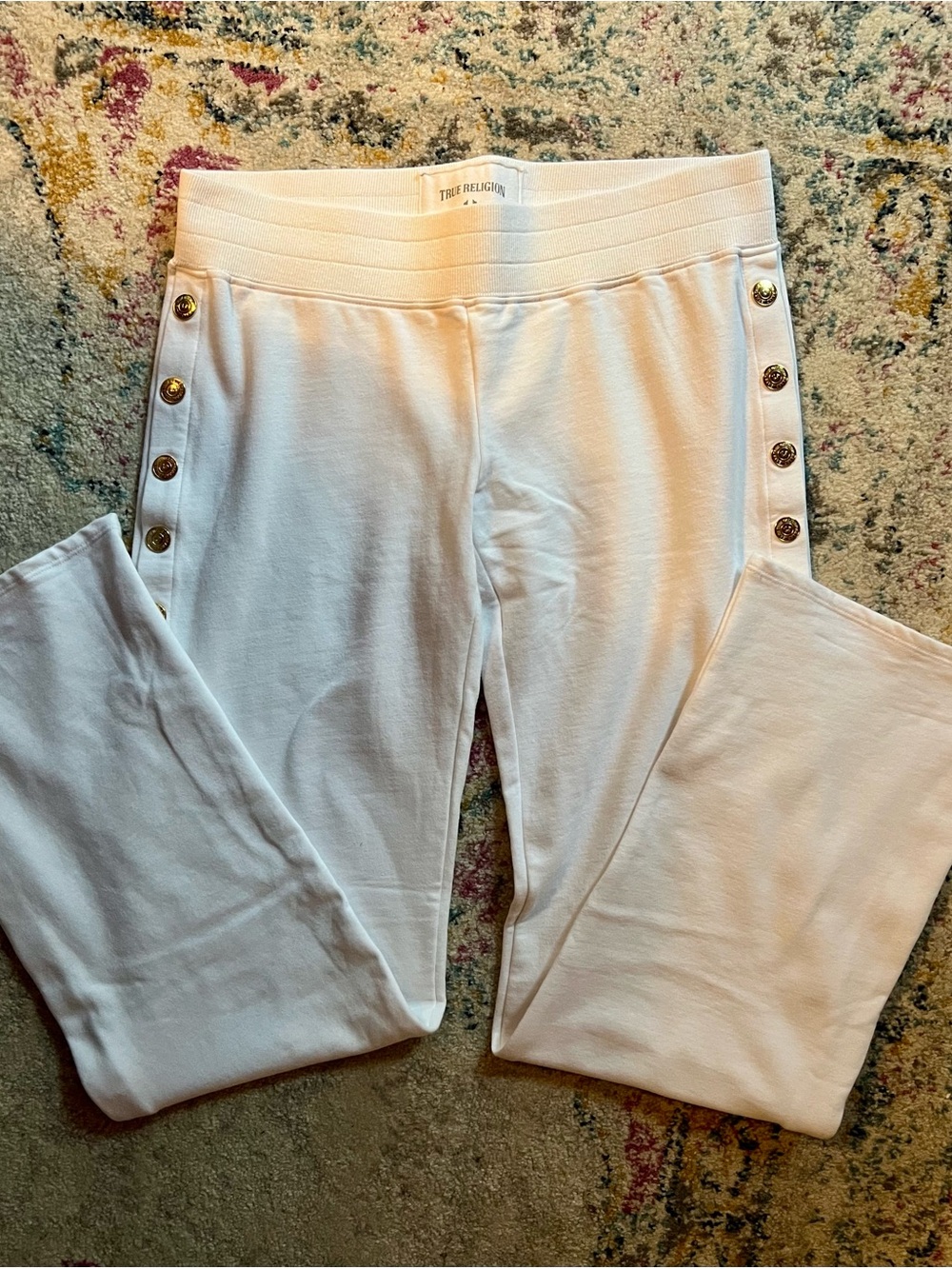 ⭐️🌷☀️NWOT True Religion White Track Pants With Gold Snaps☀️🌷⭐️